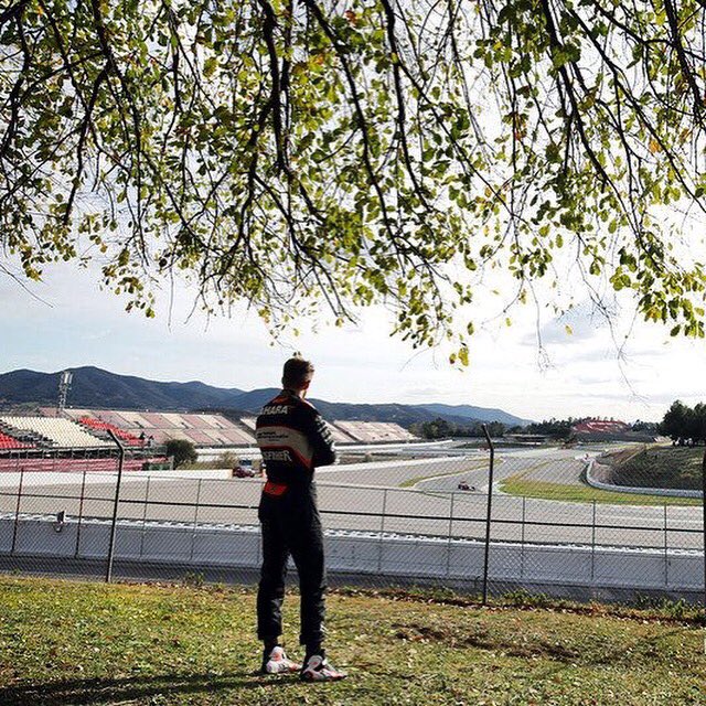 ScaledGP's tweet image. Hulkenberg sizing up the opposition. #f1testing #f1 #forceindia