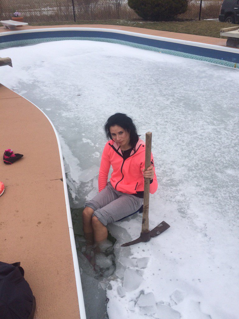 JennSuhr's tweet image. I've learned to work with what I got. #jumpday #polevault