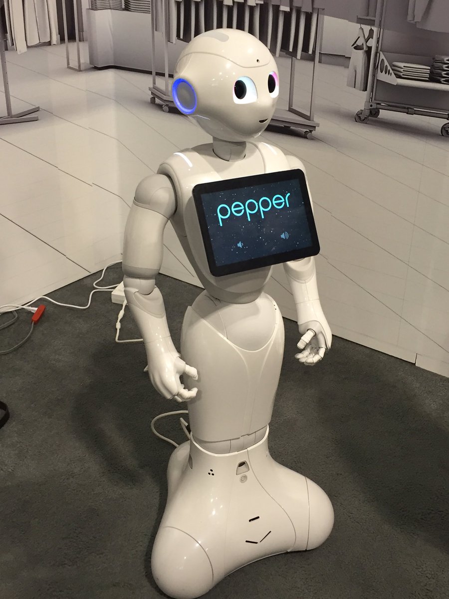 DigitalLori's tweet photo. Say "hello" to #pepper! #Dx32016 https://t.co/llbnfQx3yu