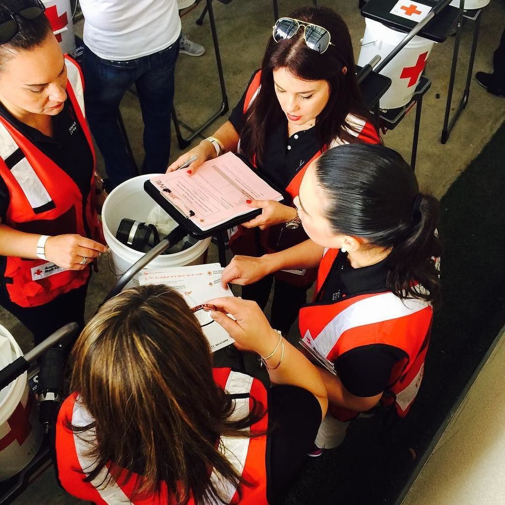 TheCaringTimes_'s tweet photo. @victoriaassoc team huddle at the @sflredcross #25Alive campaign this morning. #FireSafety #RedCross by victoriaas… https://t.co/rxbqZRxU4d