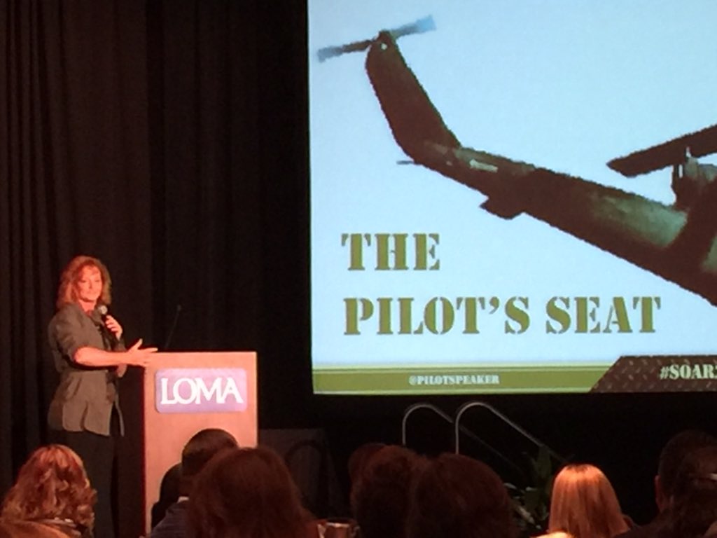 marvinjones01's tweet photo. Elizabeth McCormick speaking at 2016 LOMA Customer Service Conference...#LOMACSC https://t.co/xHynVTsYgo