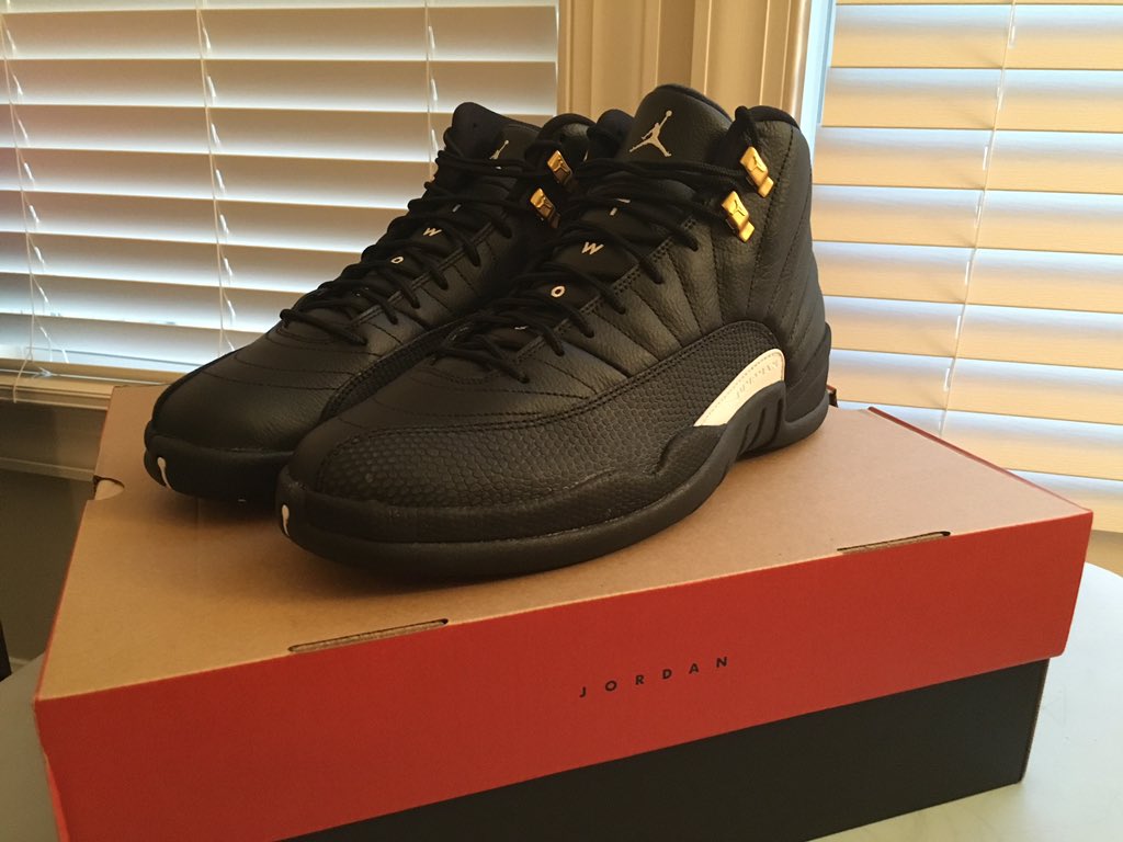 keg301's tweet photo. Waiting for me when I got home! Overall good experience with the SNKRS app. #jordan12 #jordanmasters https://t.co/pfcRiRwQZX
