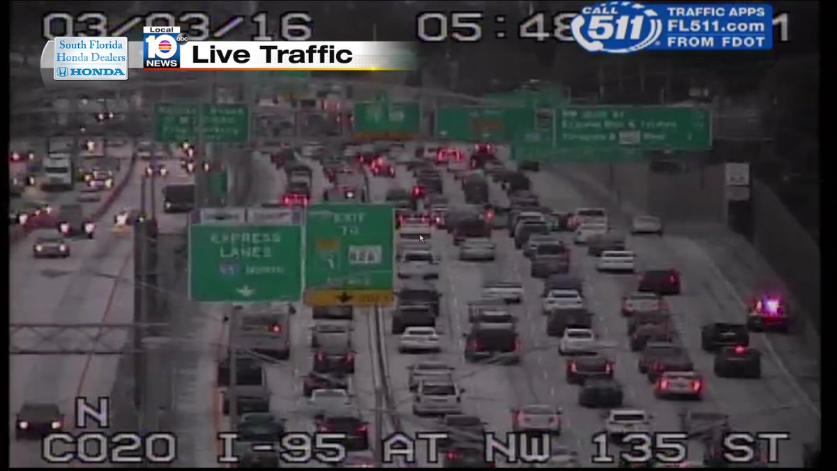STALLED CAR: NB I-95 & NW 135th St. A right lane is blocked.  #MIAMI #TRAFFIC https://t.co/xF26OOeOLq