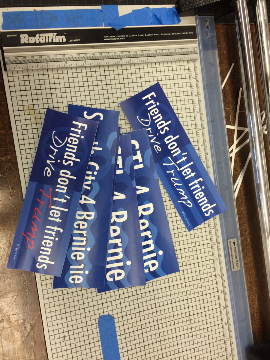 theprovel's tweet photo. The guys at @TheDoneDept are helping us prepare for tomorrow's #Bernie rally at #SIUE! #stl4bernie #theprovel https://t.co/xZvLUMaaJO