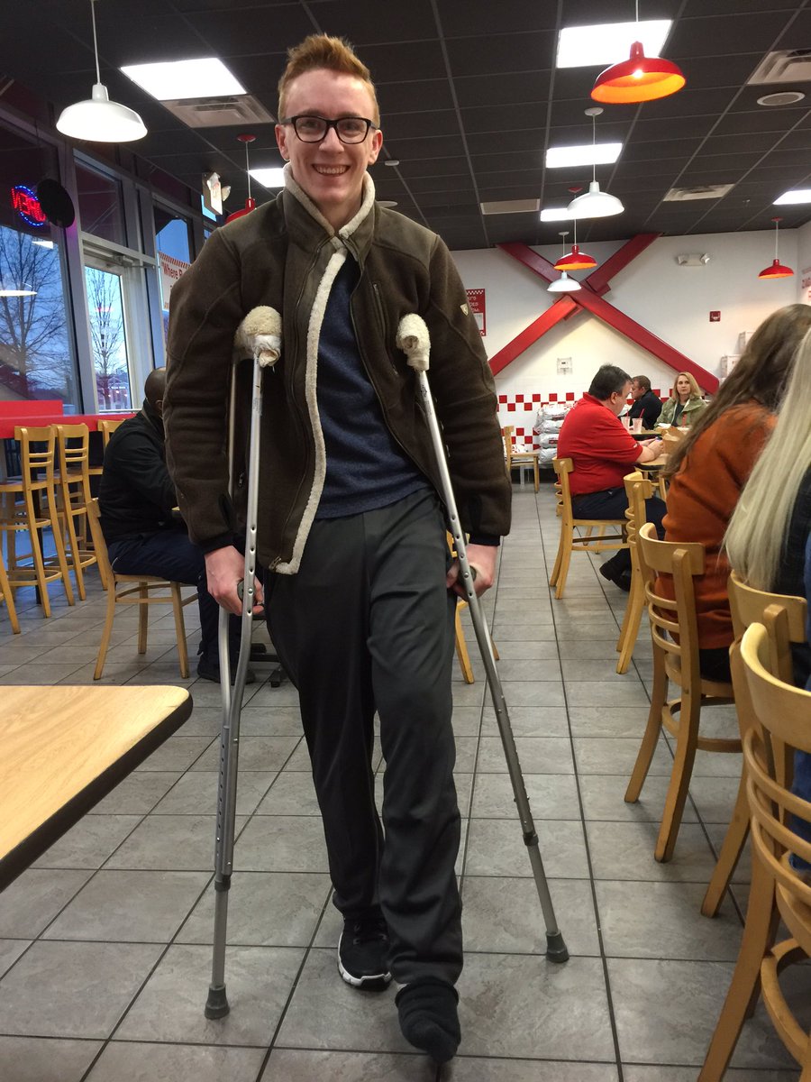TomahawkToday's tweet photo. If @austinbirchell can make it to #FiveGuys on crutches - no one has an excuse. https://t.co/rouboIZVJL