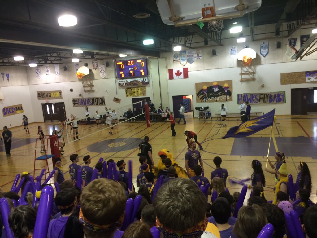 ChantxllxJ's tweet photo. #rivalryweek2016 💜💛💪🏼 https://t.co/O95KqKdf8h