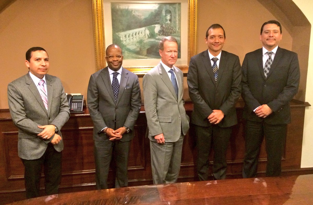 usembassyguate's tweet image. #EmbBrownfield y #EmbRobinson se reunieron con el Ministro de Gobernación Rivas para discutir temas de seguridad