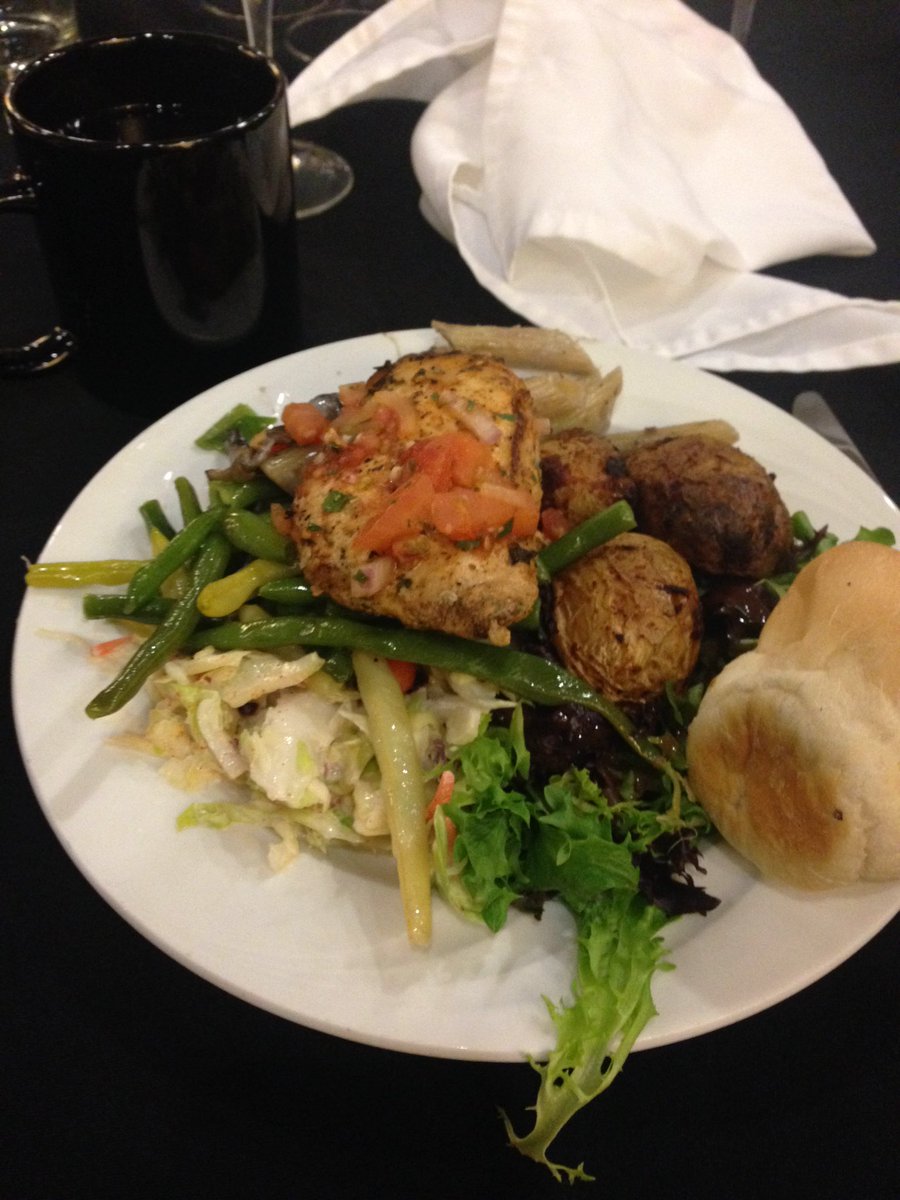 Jesswakes's tweet photo. #queensCEEC first meal and super excited https://t.co/1nOdR26LOp