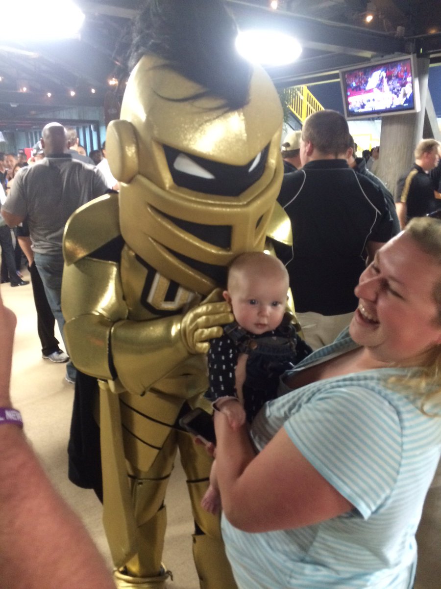 UCF_Knightro's tweet photo. Signing autographs and kissing babies. All in a day's work for the nation's future leader #Knightro16 #TheKnightWay https://t.co/bICMEJxSOO