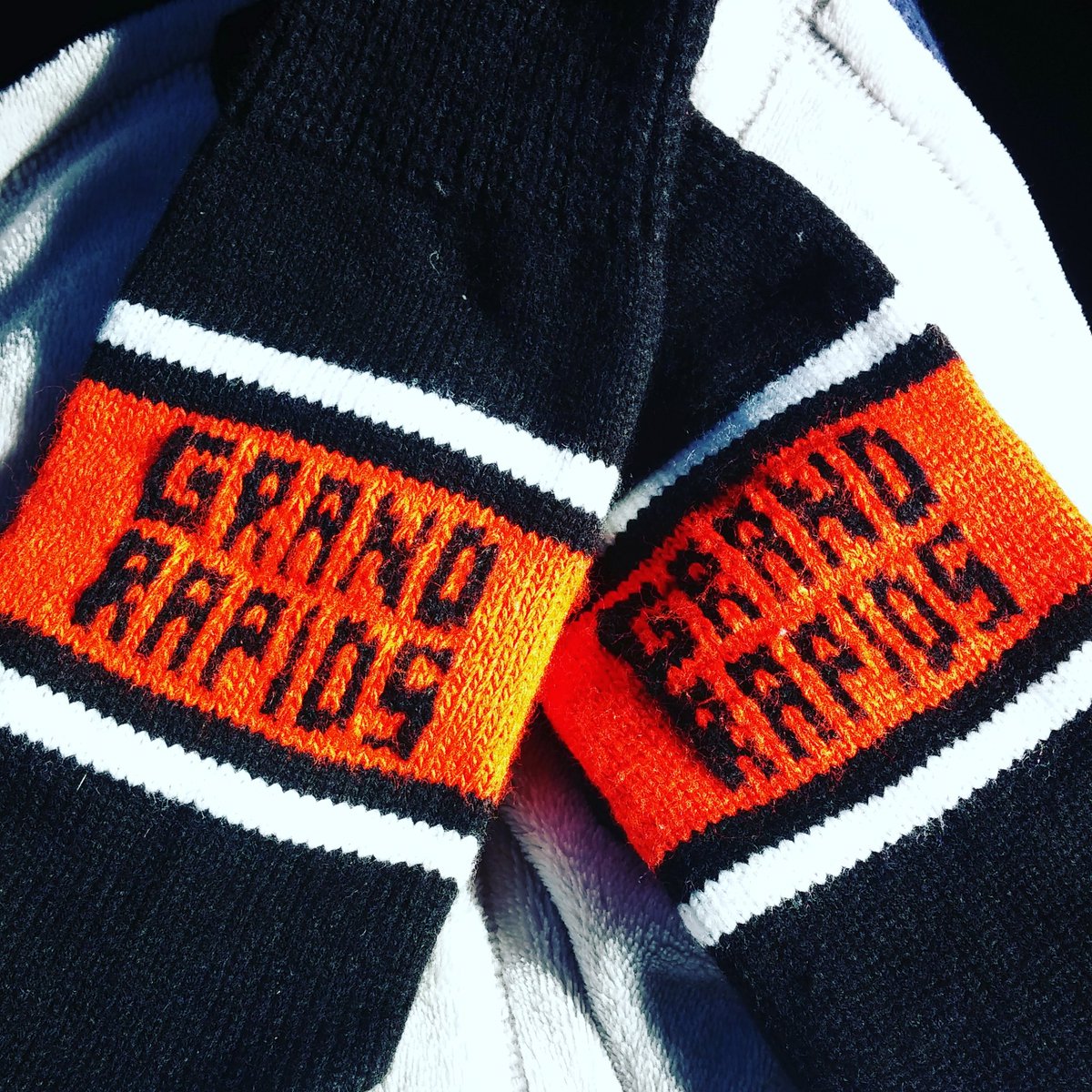 Gotta give a shout out to @grhshockey as they play their first game tonight!!