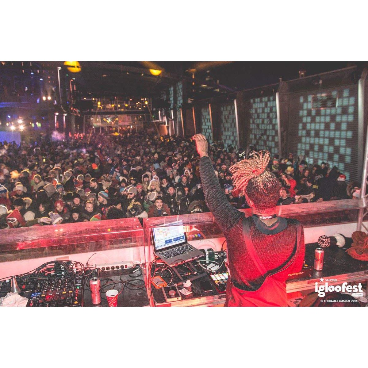 tbphotography_'s tweet photo. Pierre Kwenders in action! 🤘| @pierrekwenders #igloofest #pierrekwenders #montreal #dj #people https://t.co/vCnR8oiJjr