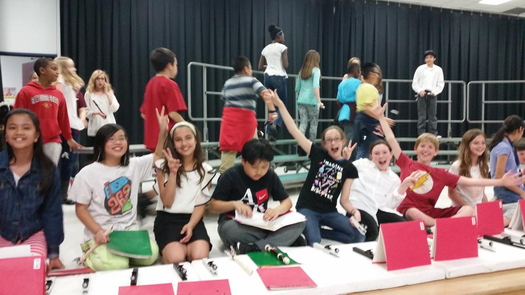 thomas_5th's tweet photo. Getting ready for the 5th grade performance! #ttexansopenhouse https://t.co/OBOFd9TLrk