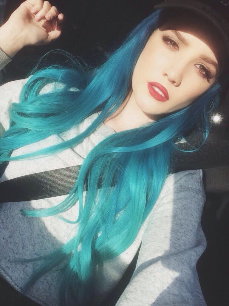 bittwrsweetz's tweet image. halsey ou tati zaqui eis a questão