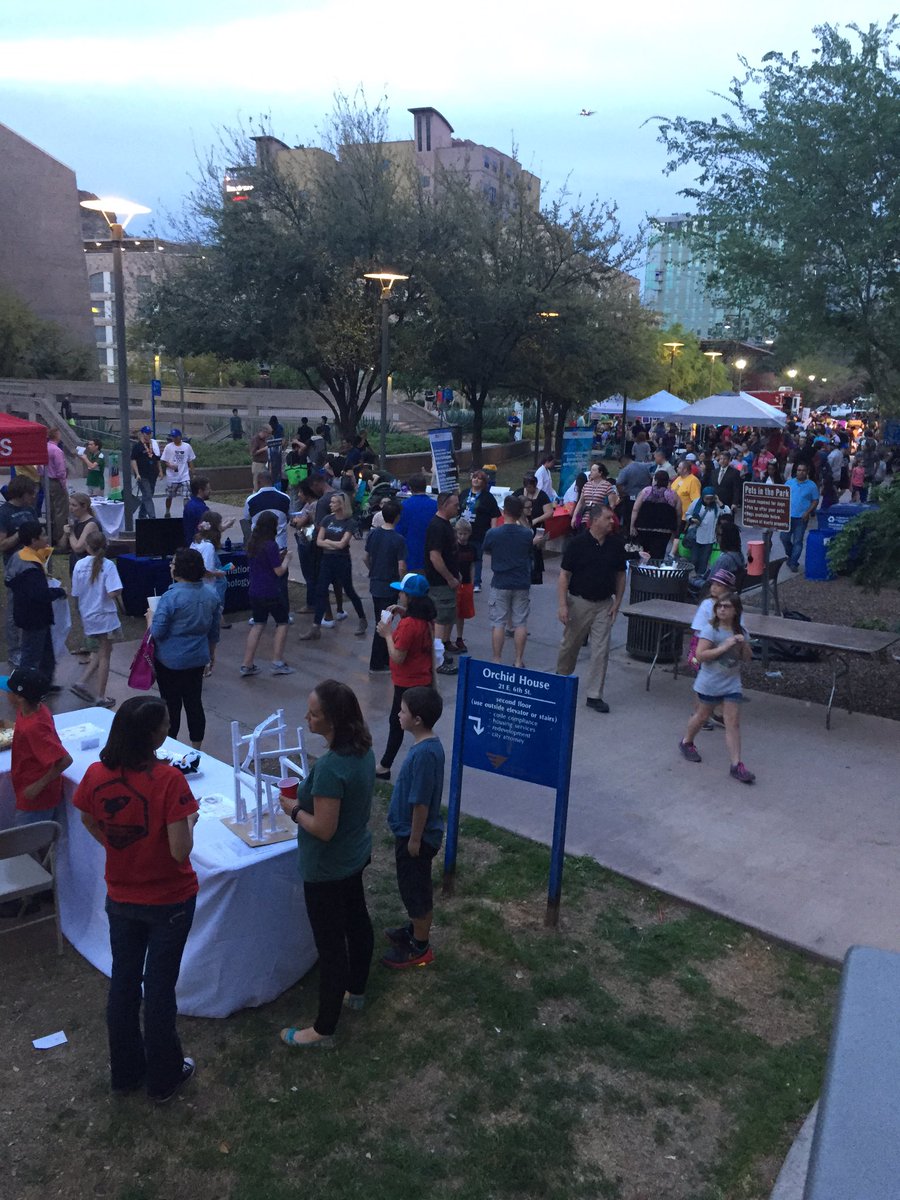 Tempegov's tweet photo. Holy Geeks' Night Out! Great to see so many people here! @AZSciTechFest #discoverthescience https://t.co/zAbHBTggb3