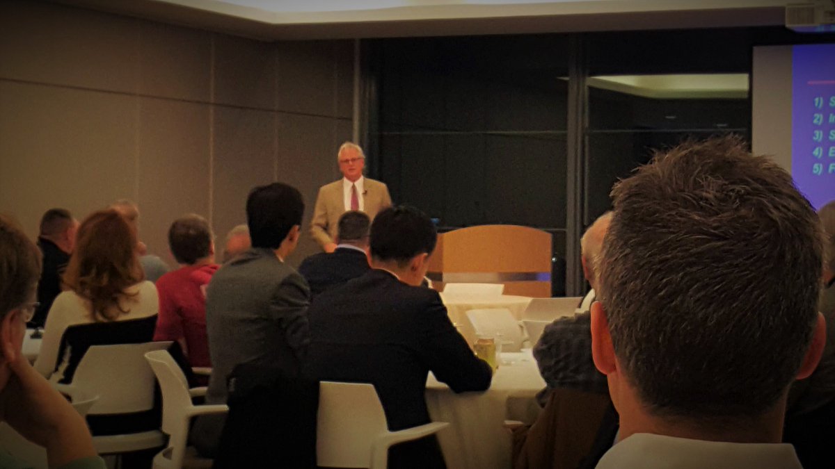 DavidParlato's tweet photo. @ChristHospital honored to have Dr.Timothy Henry, Chief of Cardiol at Cedars Sinai this eve w/ latest in STEMI care. https://t.co/NeQAUfY4ie