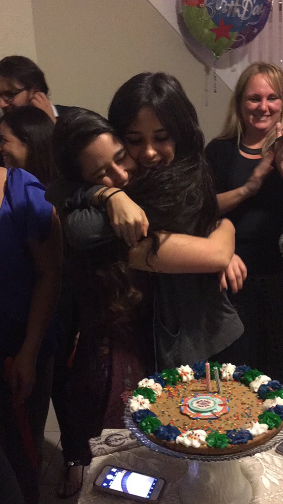 SandraGuzman_'s tweet photo. 19 &amp; now 19 https://t.co/IyEIUrVYTG