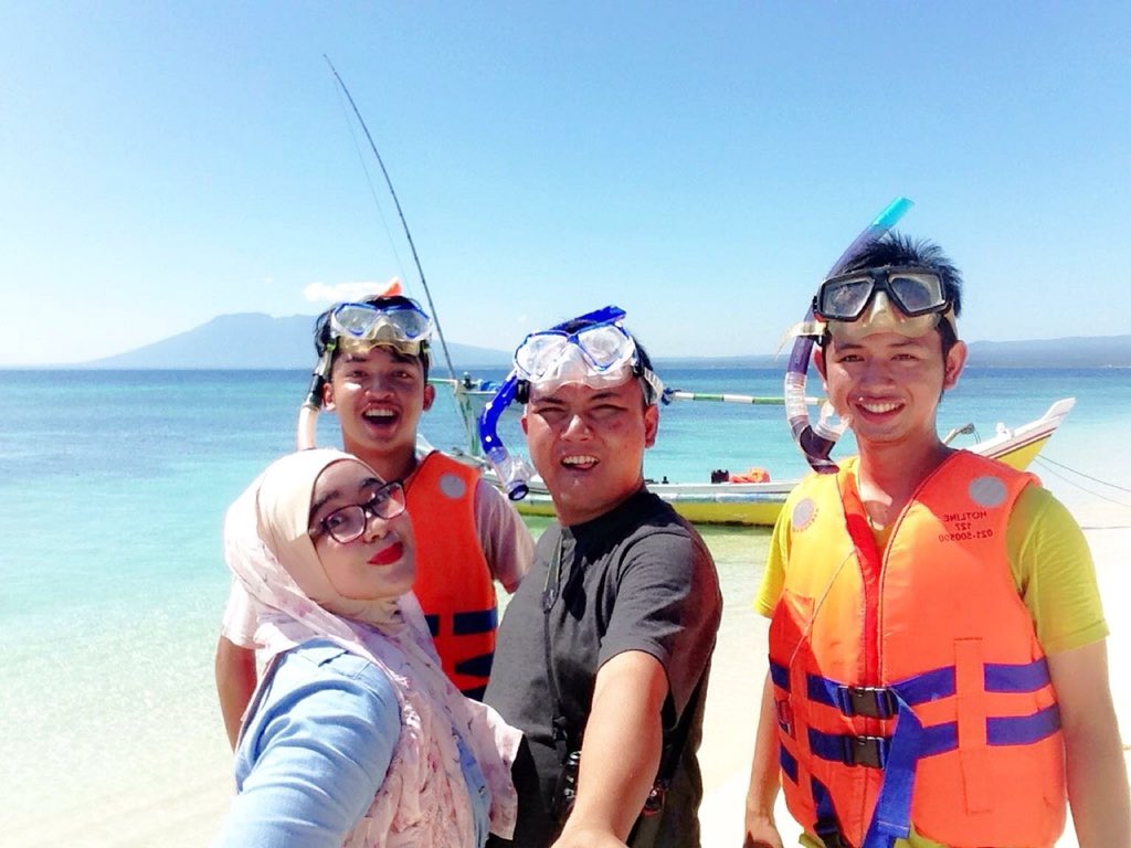 anitayuni's tweet photo. @banyuwangi_kab We need vitamin SEA #Tabuhan #TabuhanIsland #visitbanyiwangi #ayokebanyuwangi https://t.co/CbpTJkGEW6