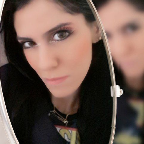 wendy_2parra's tweet photo. #nazelibol #naturel #smile #singer #songwriter #composer #animalrightsdefender #mother #perfect #beauty #sunshine #… https://t.co/mkqWzEX0x2