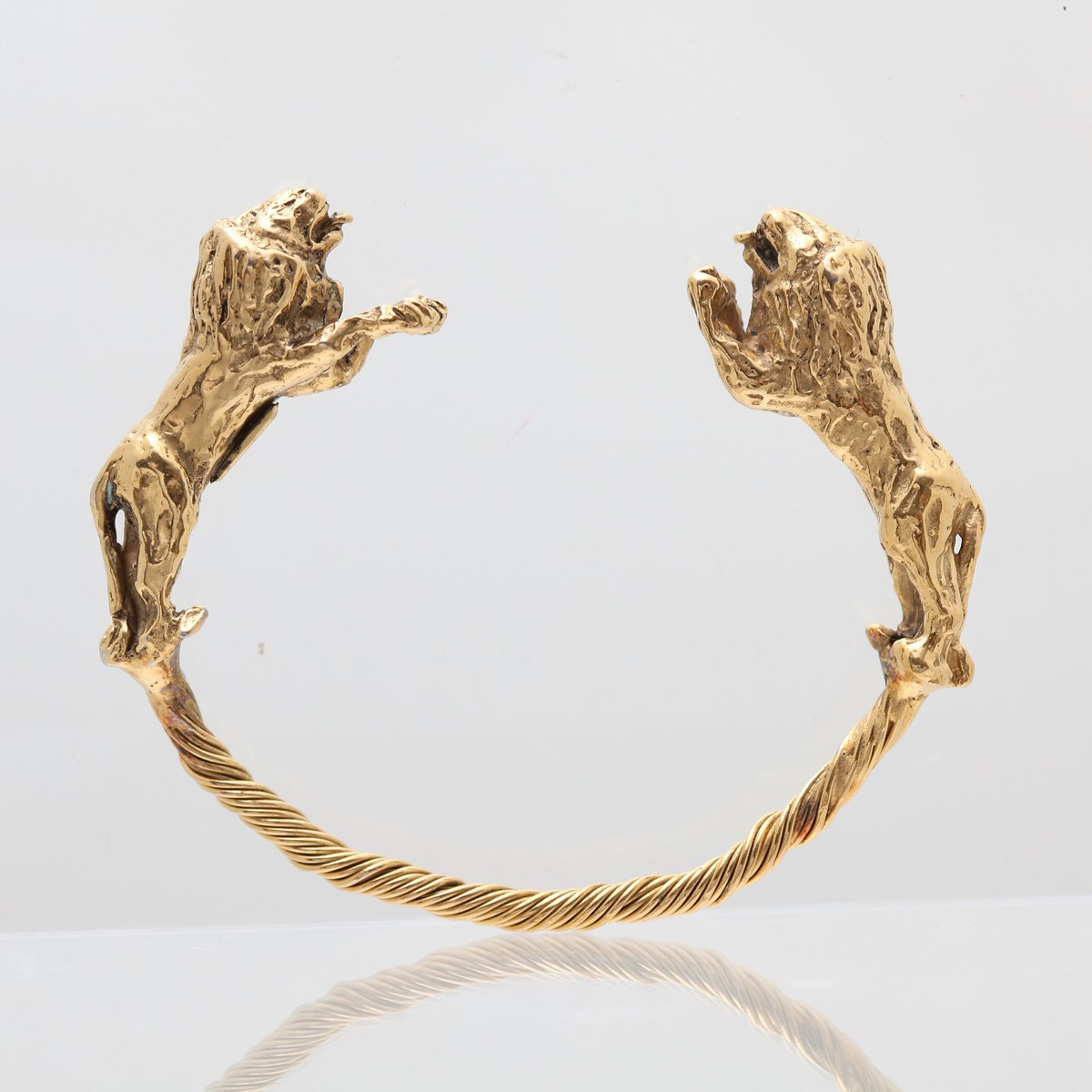 VINTAGEPARISFR's tweet photo. #chanelbangle https://t.co/377Xc5Hno1 https://t.co/dfg0dkmDs4