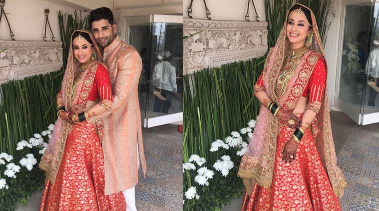 pollseyeapp's tweet photo. Rangeela Girl Urmila Matondkar marries Mohsin Akhtar Mir; See wedding pictures here! #UrmilaMatondkar #wedding https://t.co/09sKFehTao