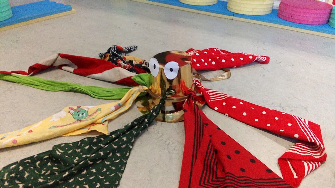 Muzkido's tweet photo. Workshops muziek @deklimming zijn weer gestart! kleuters op avontuur met octopus! @Affligem_news #naschoolseopvang https://t.co/5FyxGArJ04