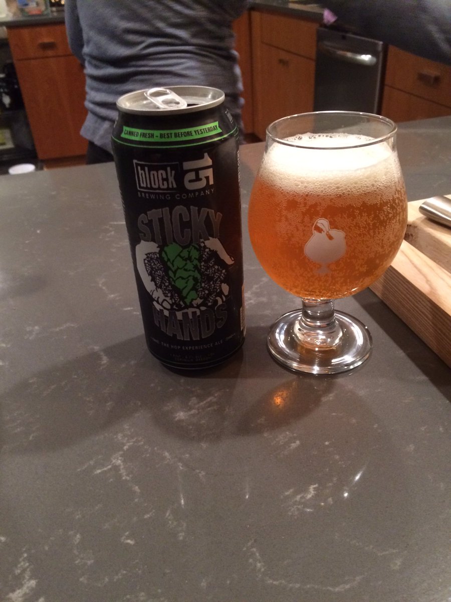 GrantulaPDX's tweet photo. Wow. Now this is delicious. Well done @Block15Brewing #StickyHands #Hops #HopExperience https://t.co/aoHBCLZfRU