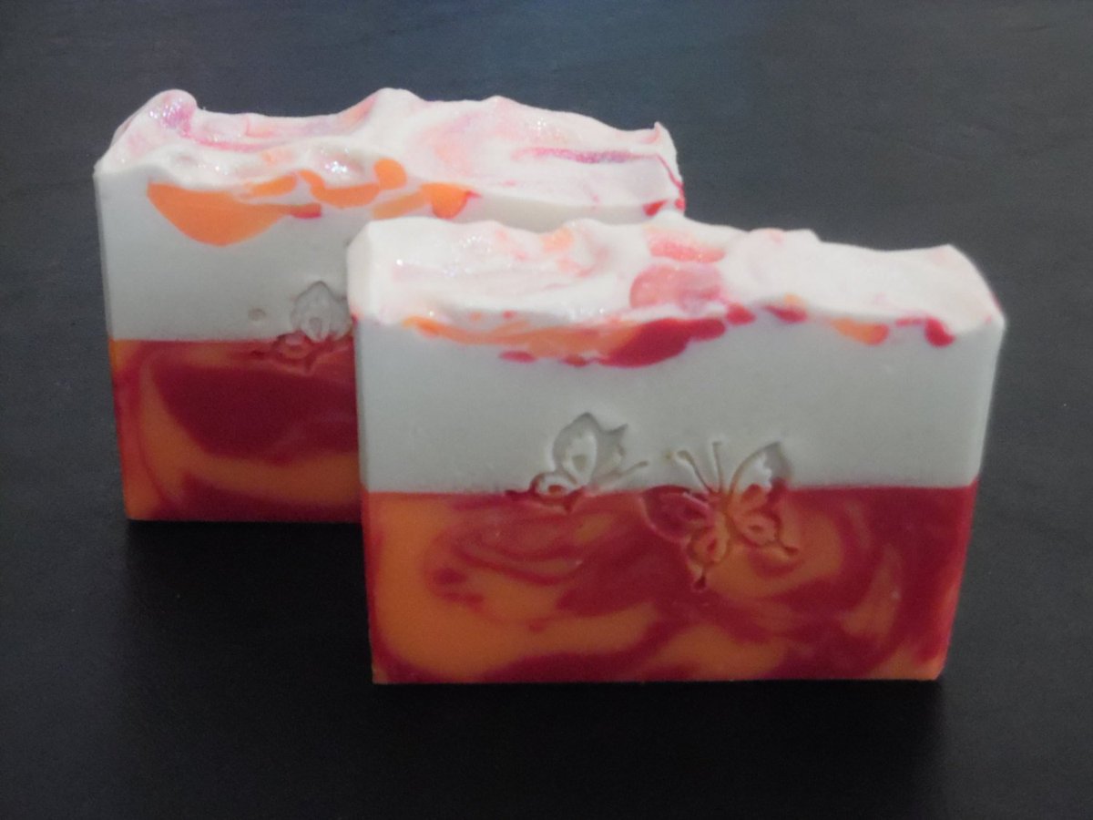 butterfliessoap's tweet photo. Apple Mango Tango Type Soap, Artisan Soap, Handcrafted Soap, A… https://t.co/3Iezhfwzsn #craftshout #AppleMangoTango https://t.co/3dox2nPq9F