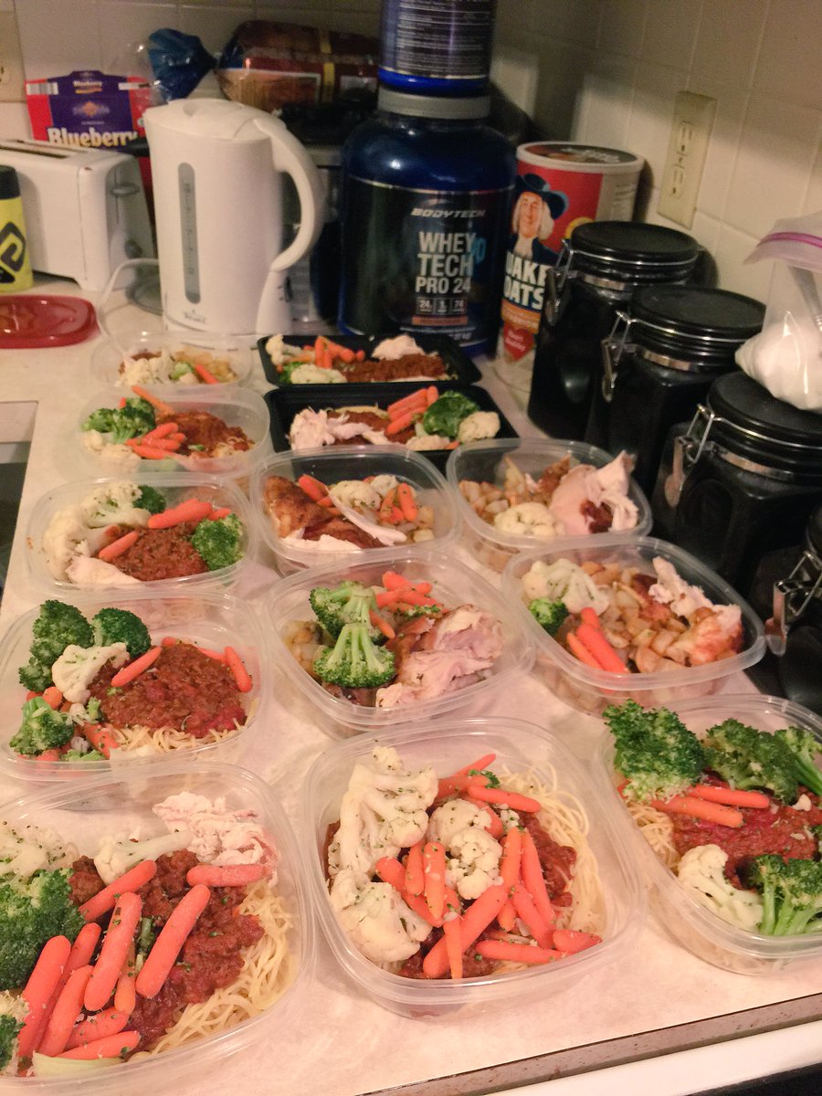 Austin_Samona's tweet photo. #MealPrep #YeahBuddy #BreakingPRs https://t.co/QgjHlEwhoT