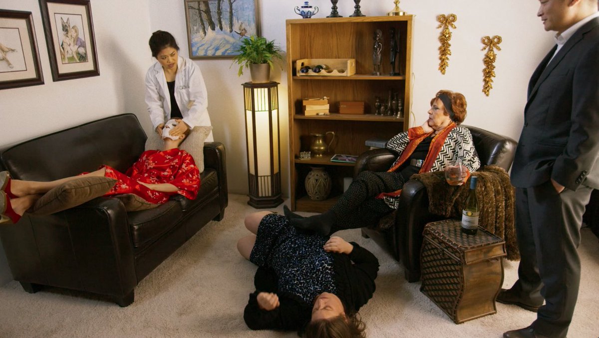 Singer_Sisters's tweet image. The Singer Family is tight. On cash. See what they do about it &amp;amp; VOTE for us at bit.ly/1QoGLYu @STORYHIVE