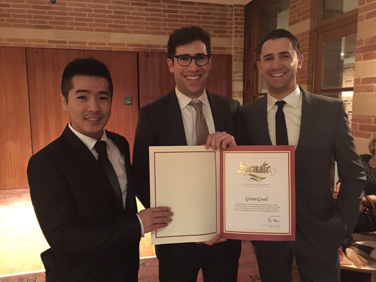 PalisadianPost's tweet photo. #Palisades Brad Pregerson gets Certificate of Recognition #GrowGood #HarmonyHelps fundraiser for @SalvationArmyUS https://t.co/JdBlPCf0sF