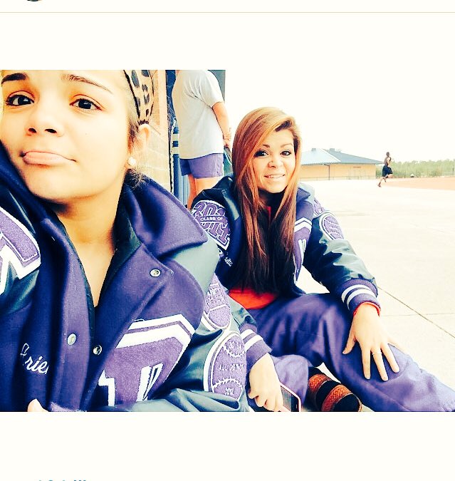 ThatBitchKOOLS's tweet photo. Happy birthday to my cute ass twin💗👯 I love you baby. @ummandrea #AllThrowbacks https://t.co/KDs9MkoJKi