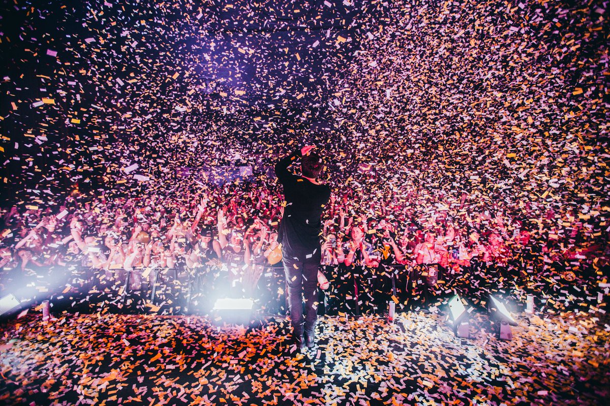 HoodieAllen's tweet photo. Toronto | 03.03.16

Amazing photos by @mattvogelphoto https://t.co/IfZByzWdQa