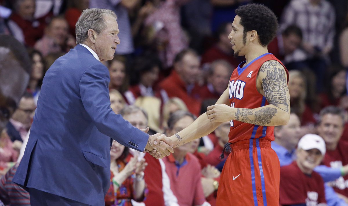 Who needs the #GOPDebate when you can sit courtside and watch <a href="/SMUBasketball/">SMU Basketball</a> clinch a third straight 25-win season?