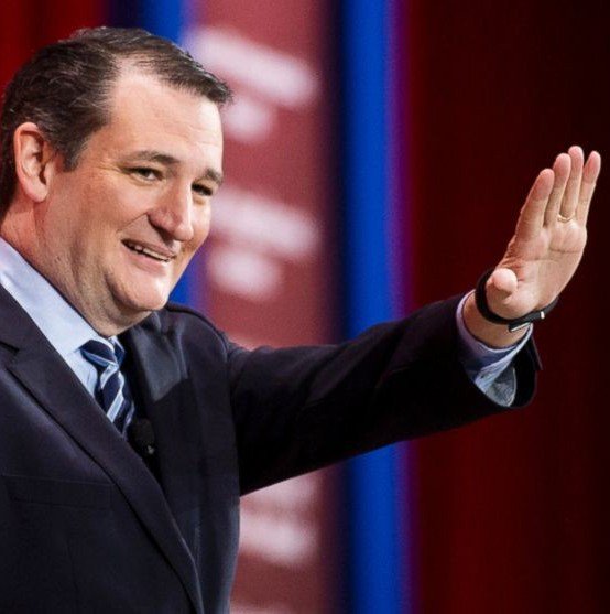 TedUsesTheForce's tweet photo. A Tedi Knight never exhaust himself when battling a stronger foe. #GOPDebate #TedUsesTheForce https://t.co/l6x8rfPuBL