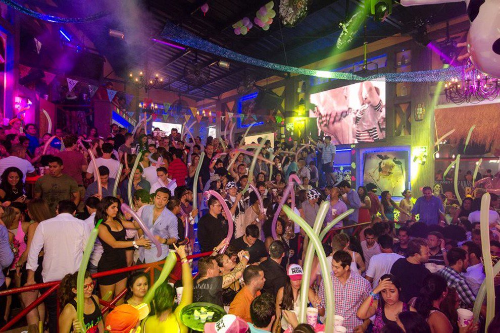 NightlifeSB's tweet photo. .@Lavaquitacancun was just added to our site! An energetic atmosphere w/ excellent service! https://t.co/o2r5Ybpfcv https://t.co/AEaspbNdV8