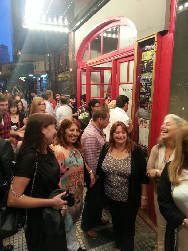 ESTRENO #LOSINVERTIDOS LLENO TOTAL #exito <a href="/Teatro_bsas/">Teatro Buenos Aires</a> <a href="/rolodali/">Amo a mi argentina</a>