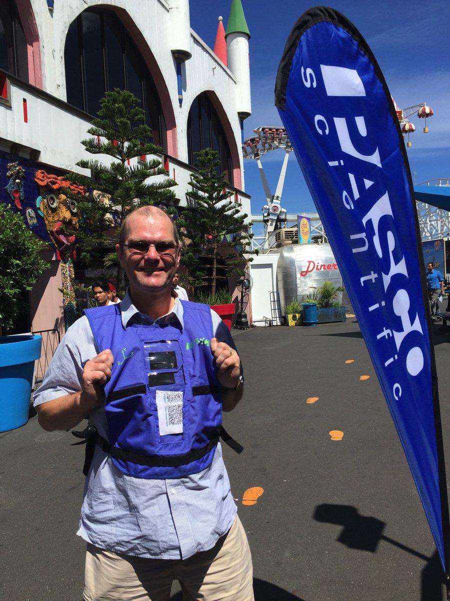rgesthuizen's tweet photo. Blue datalogging fun https://t.co/36lefVRKjc @ciderhousetech SparkVue app @LunaParkMelb #vicphysics #ozscied https://t.co/vJNalp8pr0