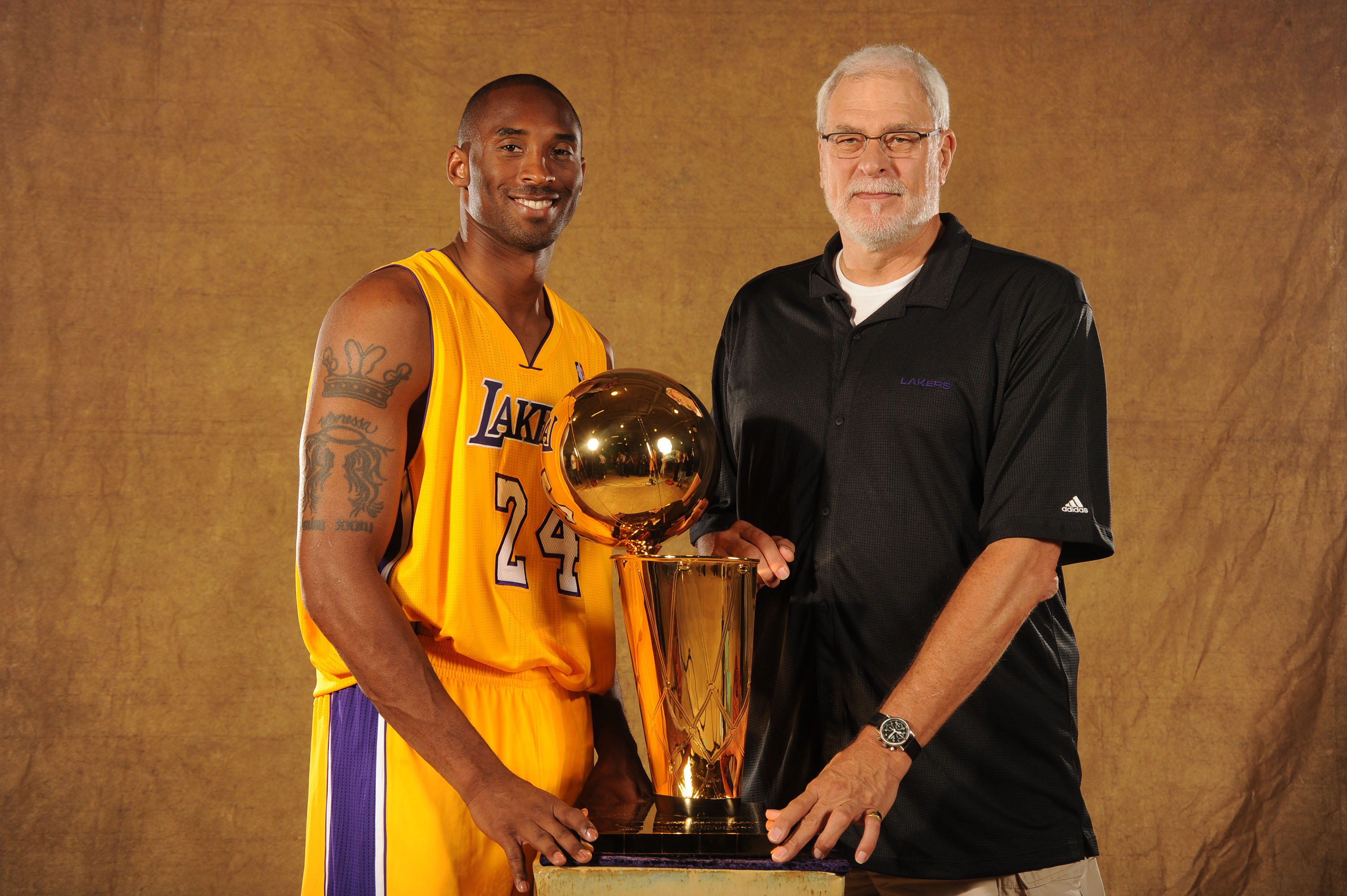 Kendrick lamar deals lakers jersey