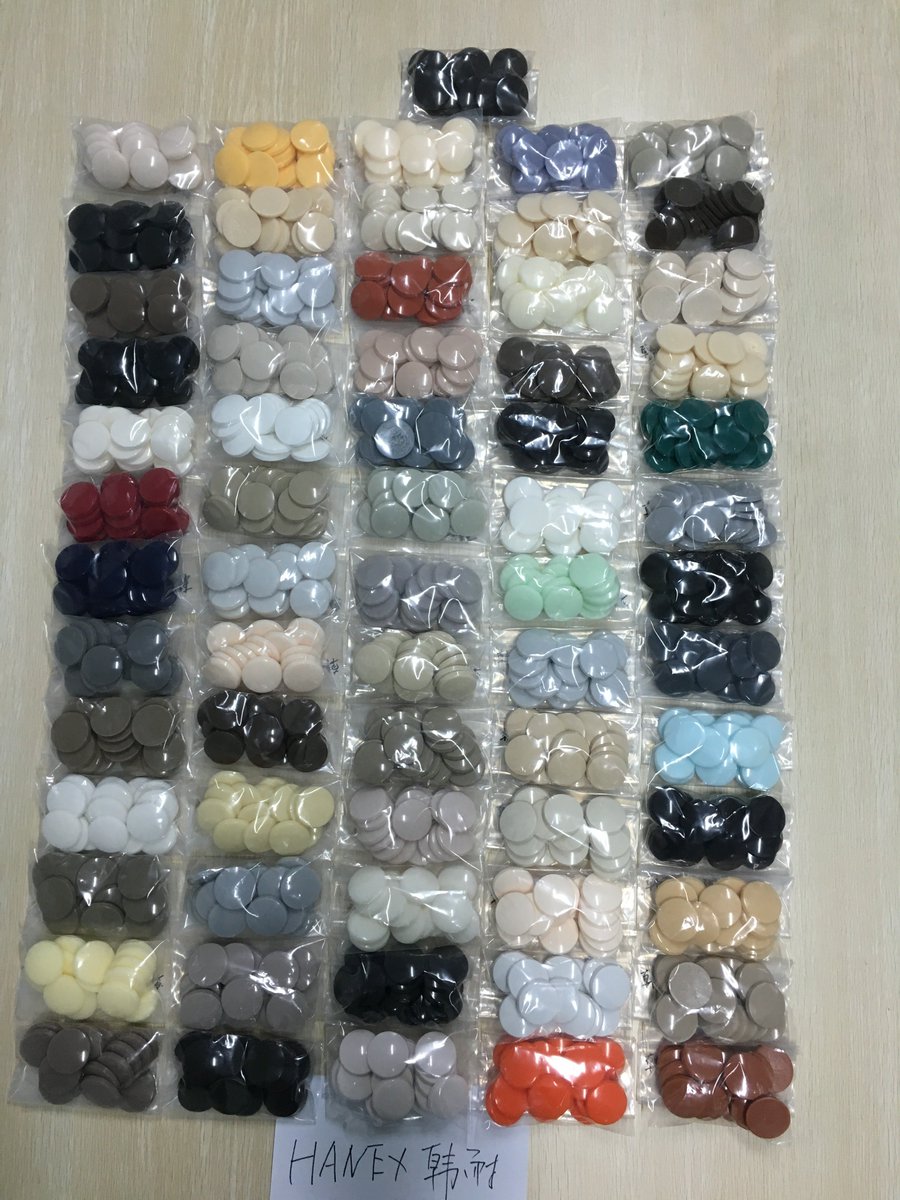 izzylee321's tweet image. Glue sample cakes for Himacs(LG), Staron(Samsung), Hanex and Opaly