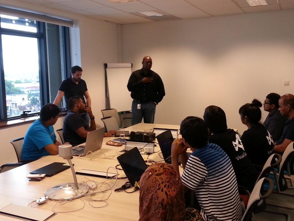 mspmauritius's tweet image. Discussing &quot;How to talk technology to business people&quot; #mspevent #passion @arnaudmeslier