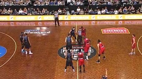 NBL Question: Did they run out of dark floor stain…or did they run out of light floor stain? #SwisseNBLFinals