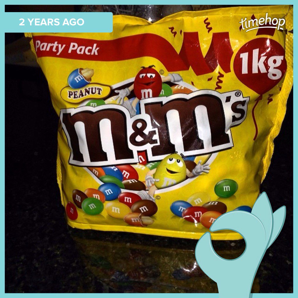 AjBabe88's tweet photo. #timehop Awwh #firstf1 #firsttrip #travellingdaworld #bigdeal@treez1992 https://t.co/2OtyZXIgB9