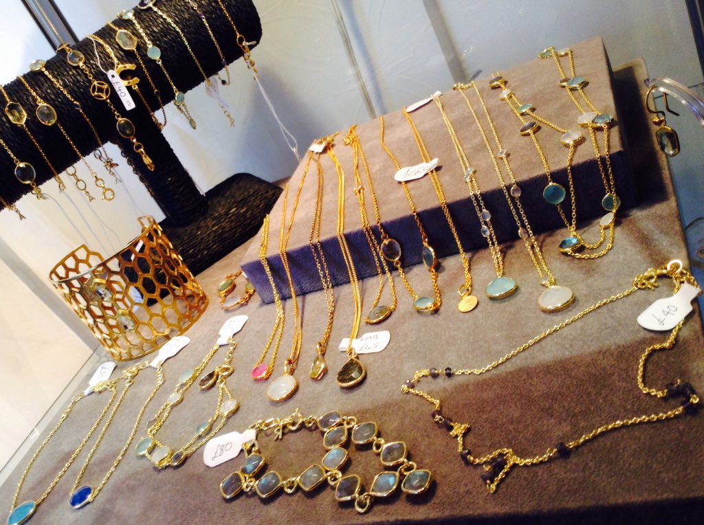 lippgoss's tweet photo. Treating Mum? #MothersDayGifts #lippinteriors #hollandparkvillage https://t.co/nSwahh38oV