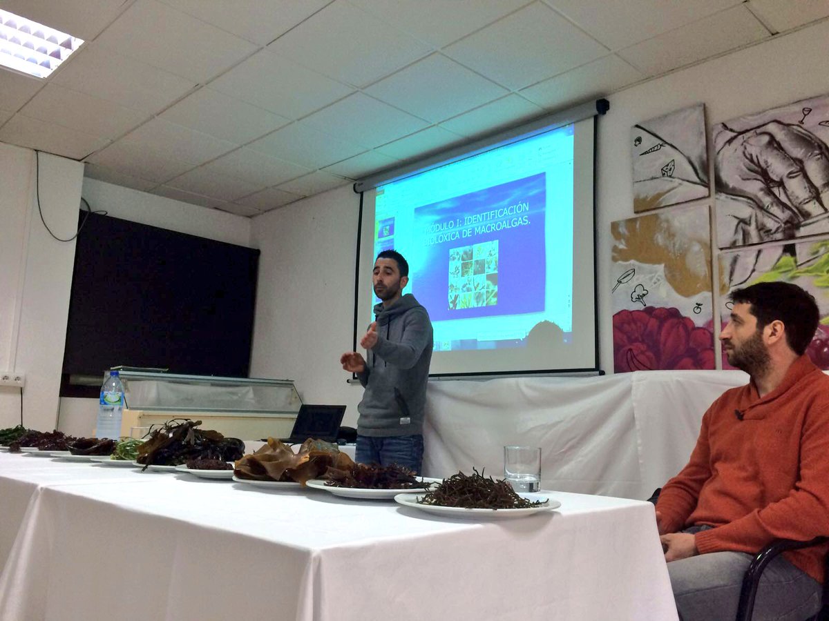 CarlosOrozaCIFP's tweet photo. Hoxe no @CarlosOrozaCIFP interesante presentación de @cmardeardora ao alumnado do #CSDIRCOC e #CMCOC https://t.co/YBnHHNxxvQ