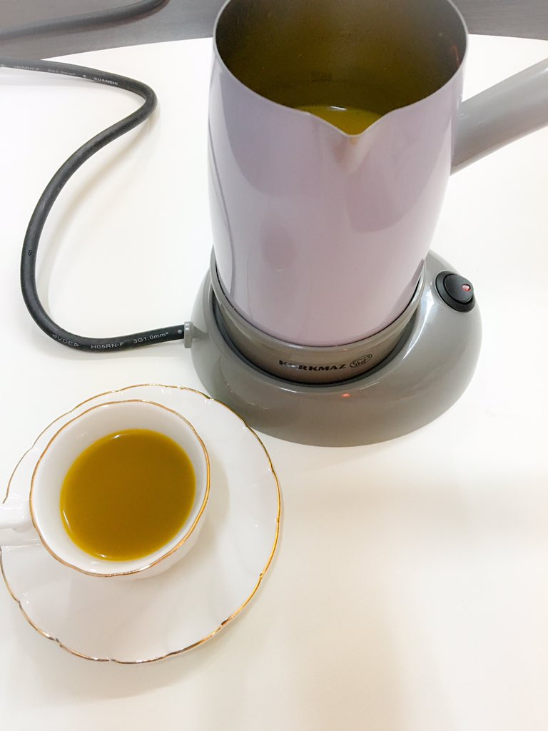 Reeeem33's tweet image. @mtgrna التجربه الاولى قهوة عربيه فيه ملاحظات طبعا تفور بسرعه لكن ارفعها مثل التركيه 😅
راح اجرب الفرنسيه والتركية🌹