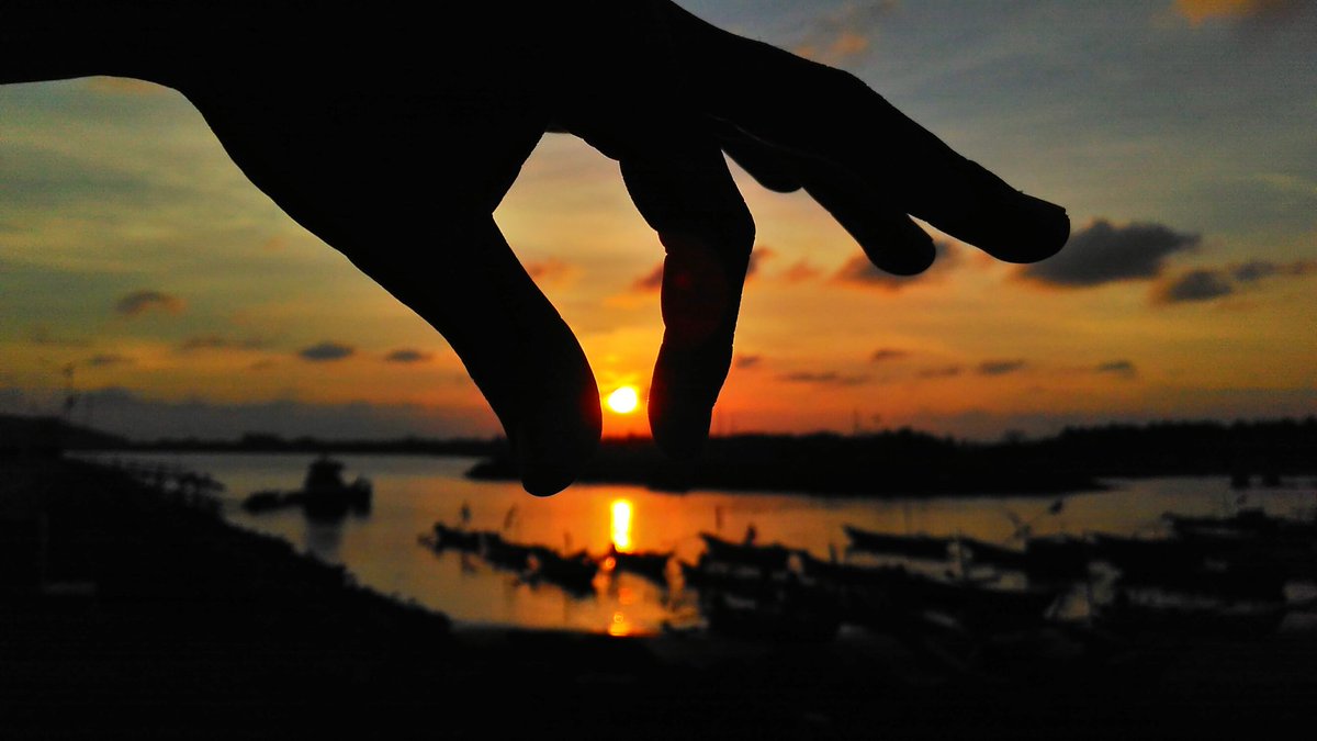 MasHar_165's tweet photo. Harapan yang selalu bersinar 🌅 https://t.co/JVMNZ0eKt6