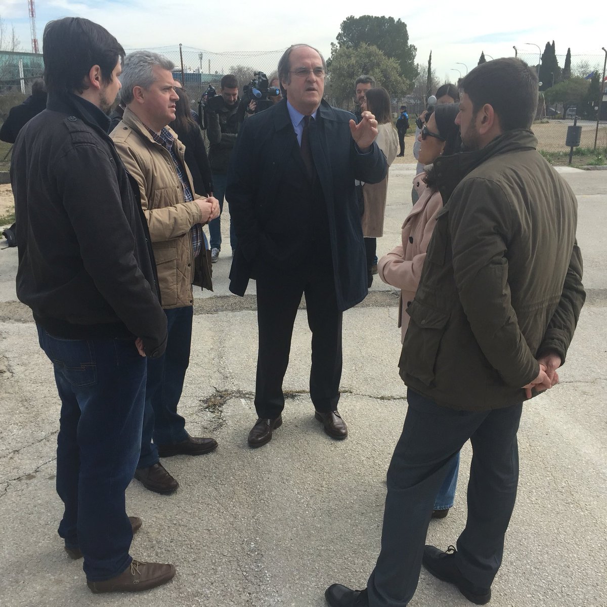 NarcisoSanse's tweet photo. Muchas gracias a Ángel Gabilondo por visitar #LaMarina en compañía de concejales de @psoesanse https://t.co/l7Fshkb96G