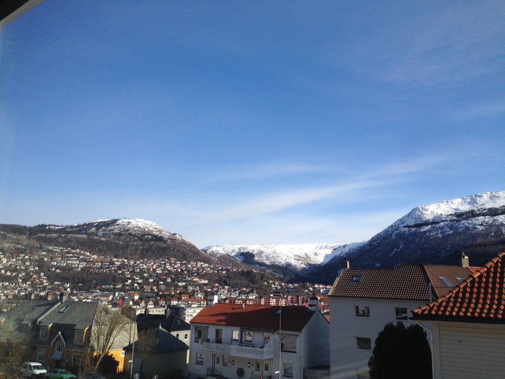 saemmerhoff's tweet photo. Bergen #urørtfasit https://t.co/1WF2bojaT1