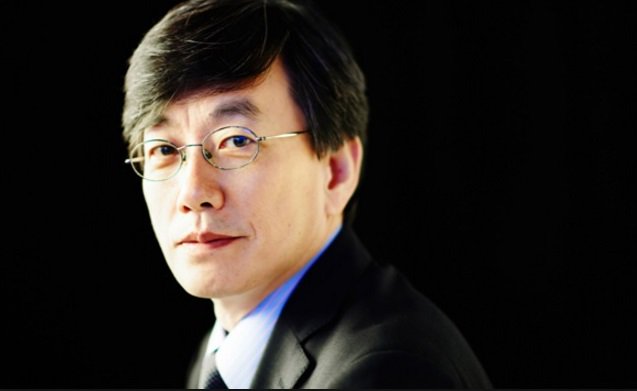 "신부가 가난한 이에게 빵을 주면 훌륭한 칭찬을 듣지만, 그가 왜 가난한 것인지 사회구조에 대해 이야기하면 빨갱이라 비난을 듣게 된다." -돔 헬더 카마라 대주교(브라질)

-손석희 앵커 인용