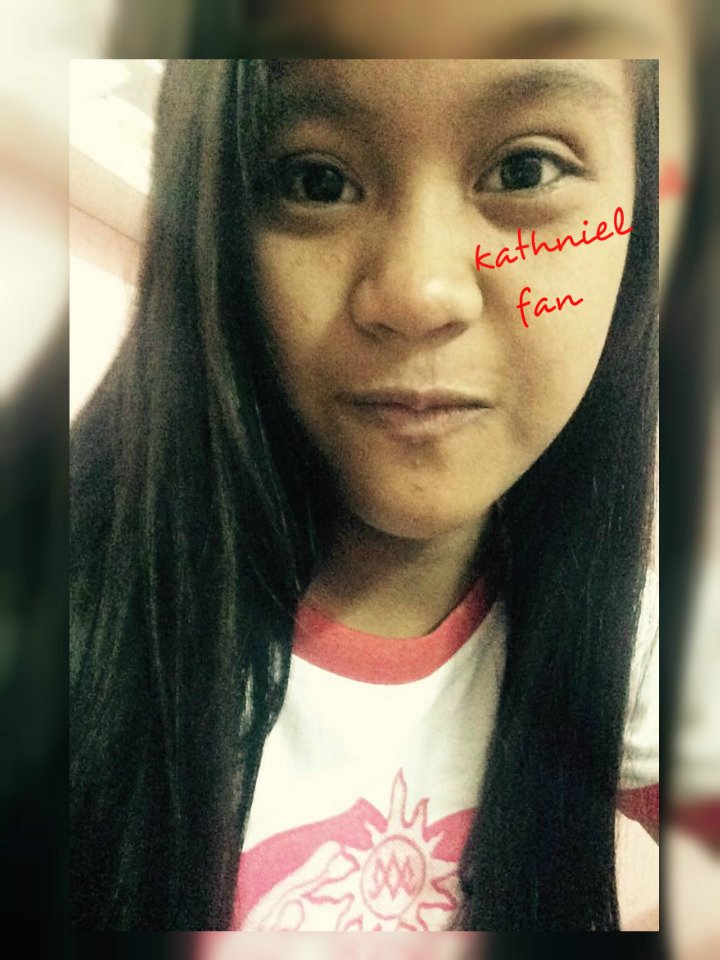 CernaHazelcerna's tweet photo. SElfIE MUna :) :)
Habang LuNch TimE In sChooL:) !!!
#KathNielfan https://t.co/rbdaD45M4y